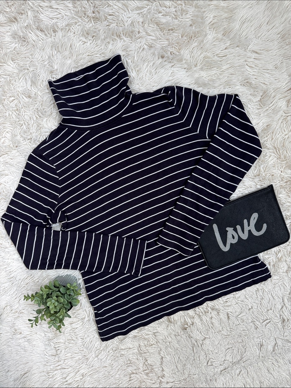 Lands’ End Striped Turtleneck Top 💗 Navy & White